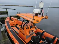 Kapal kontainer kanggo didol