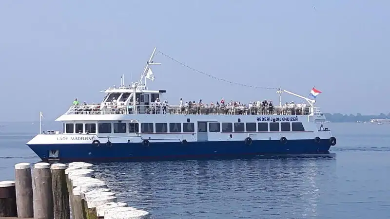 Kapal penumpang kanggo didol