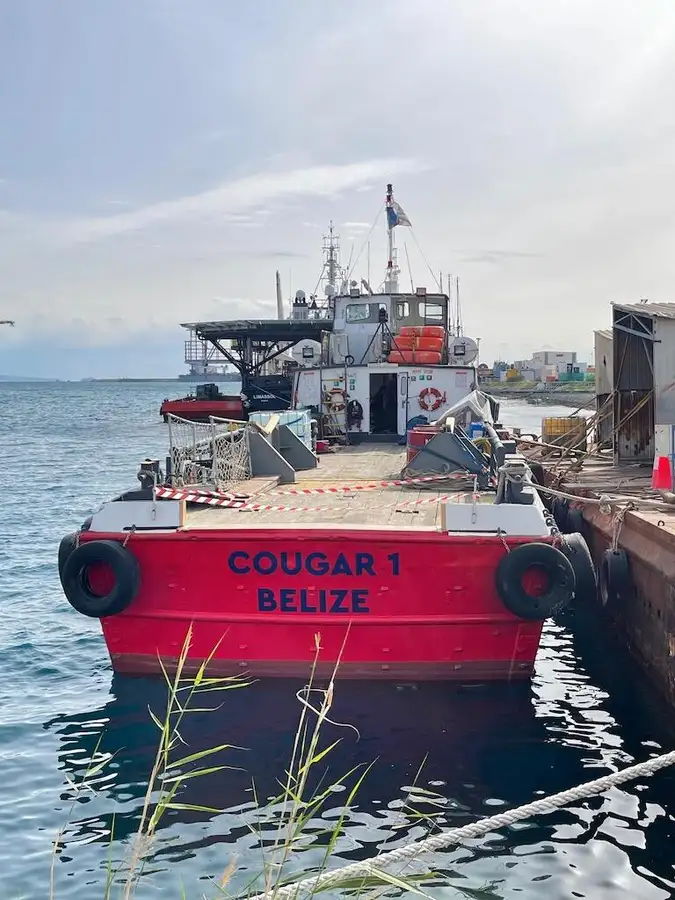 Kapal kontainer kanggo didol