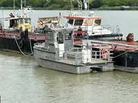 Kapal kerja kanggo didol