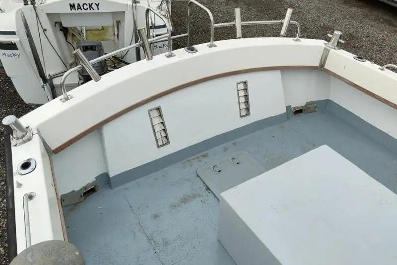 Kapal kerja kanggo didol