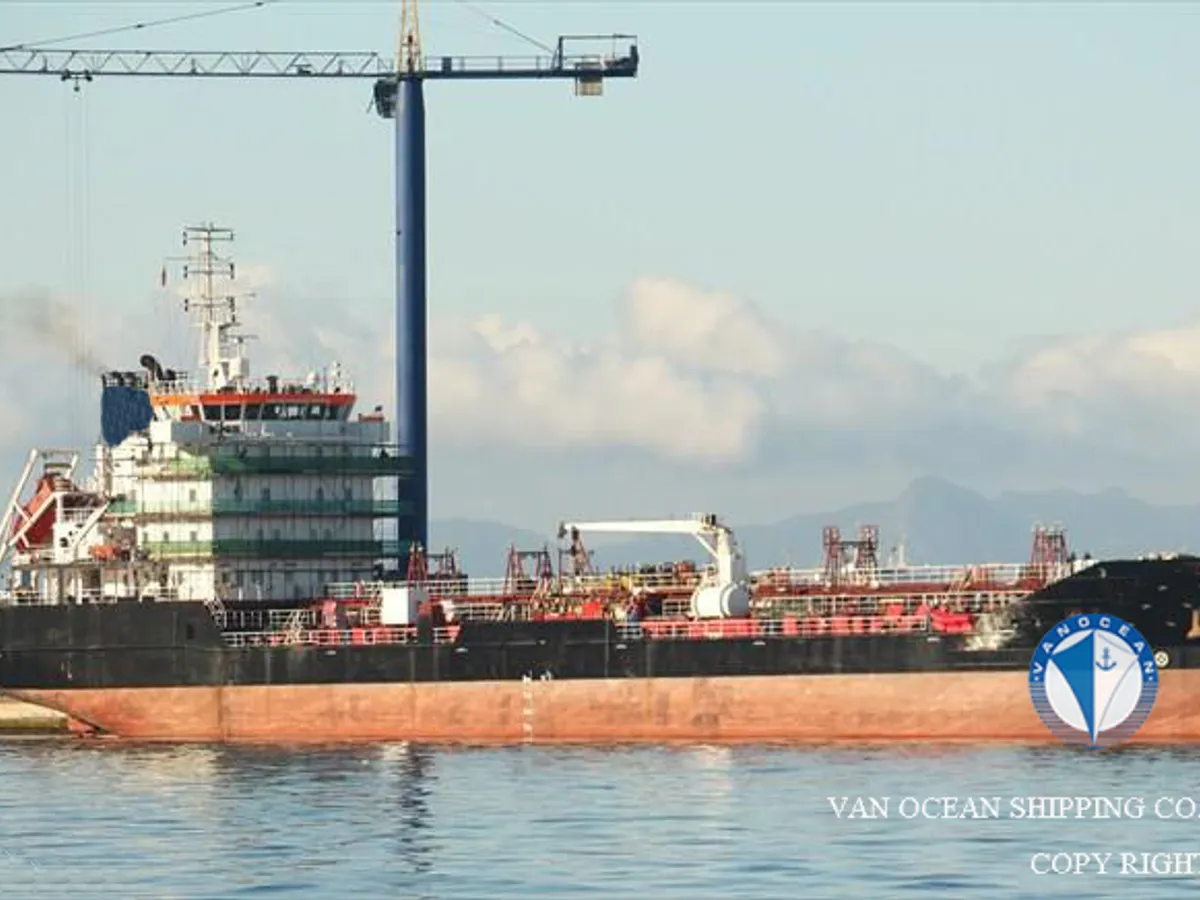 Kapal tanker minyak/bahan kimia kanggo didol