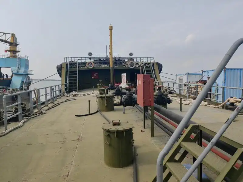 Kapal tanker minyak/bahan kimia kanggo didol