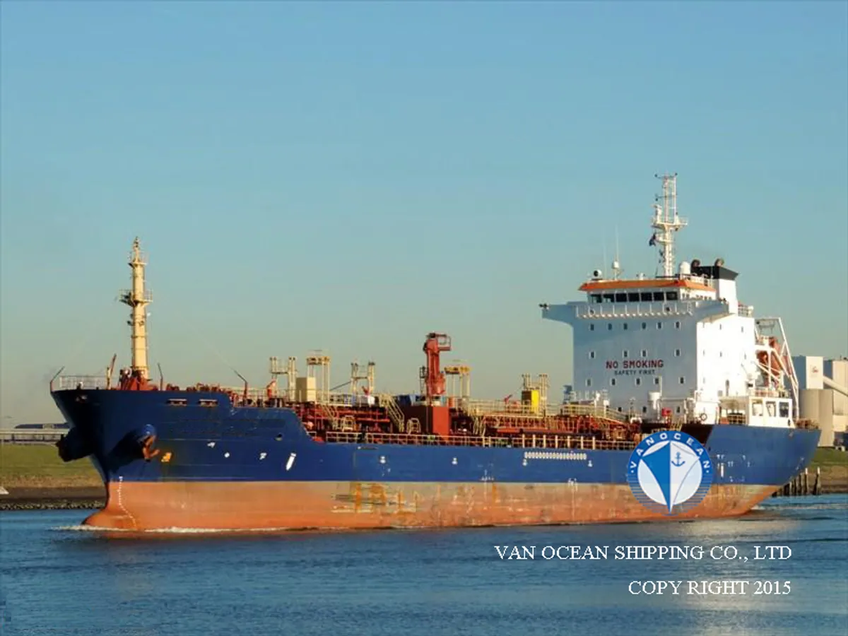 Kapal tanker minyak/bahan kimia kanggo didol