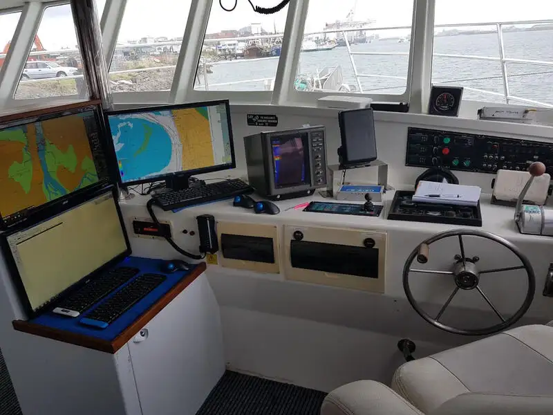 Kapal longliner kanggo didol
