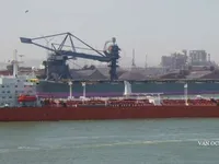 Kapal tanker minyak/bahan kimia kanggo didol