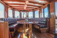 Kapal restoran kanggo didol