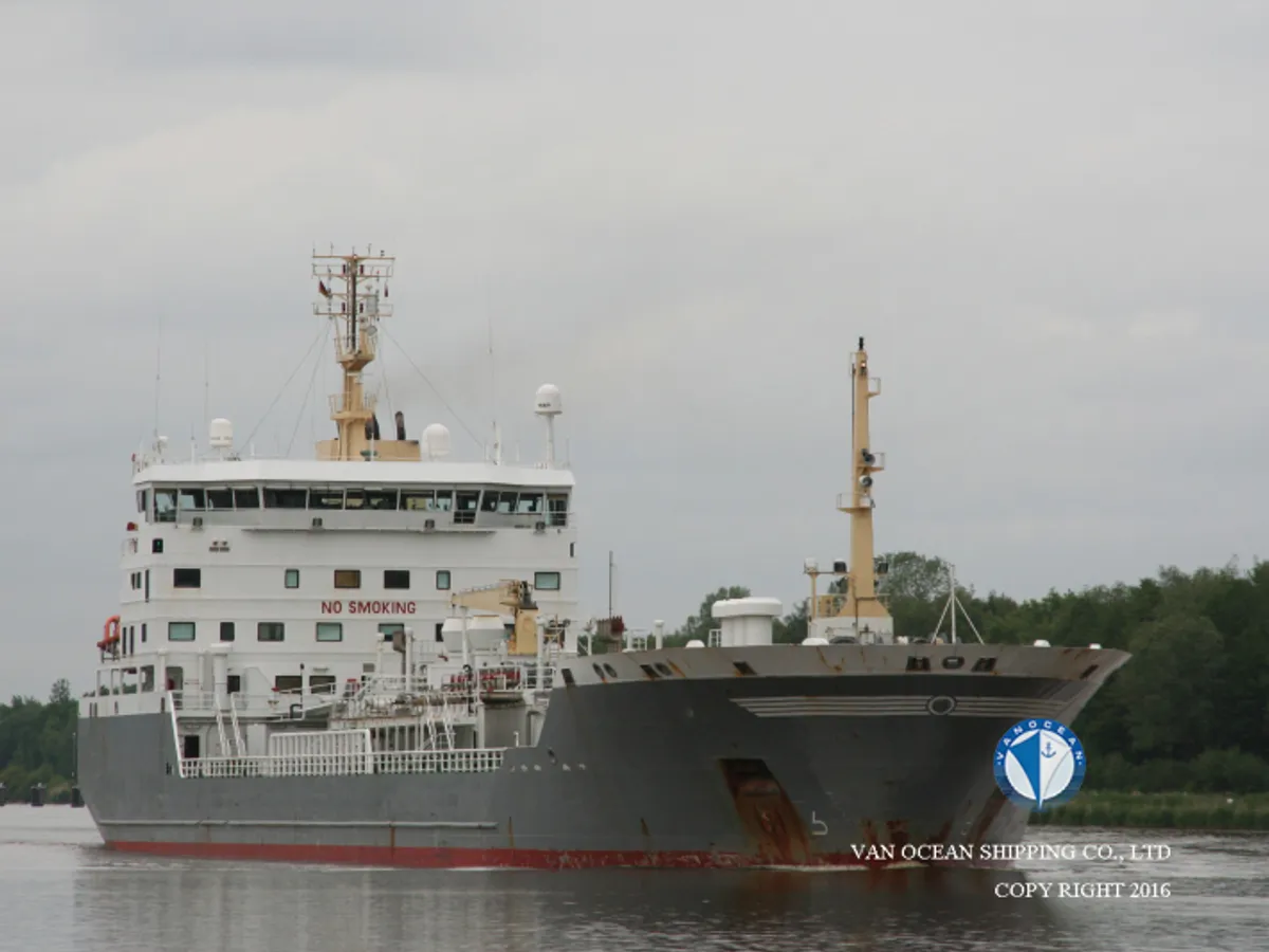 Kapal tanker minyak/bahan kimia kanggo didol