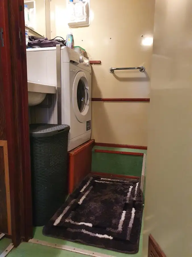 Kapal survei kanggo didol