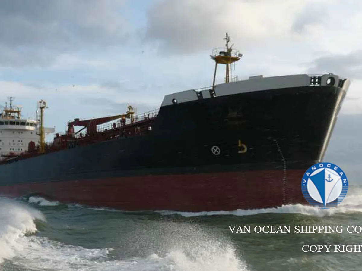 Kapal tanker minyak/bahan kimia kanggo didol