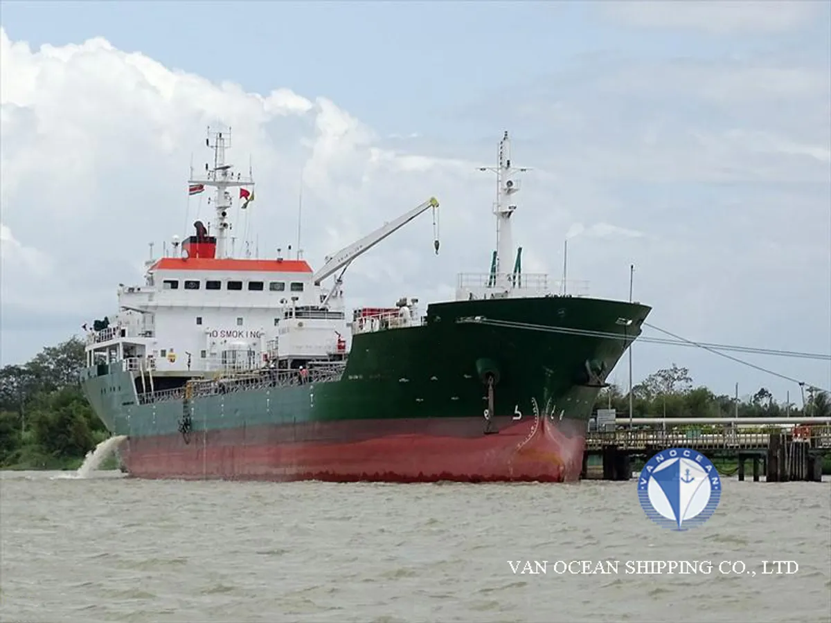 Kapal tanker minyak/bahan kimia kanggo didol