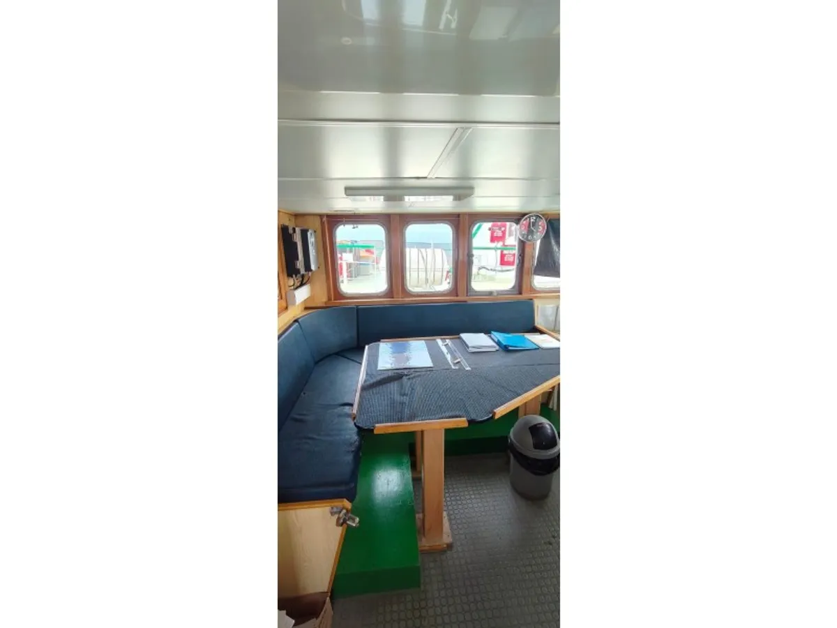 Kapal pasokan kanggo didol