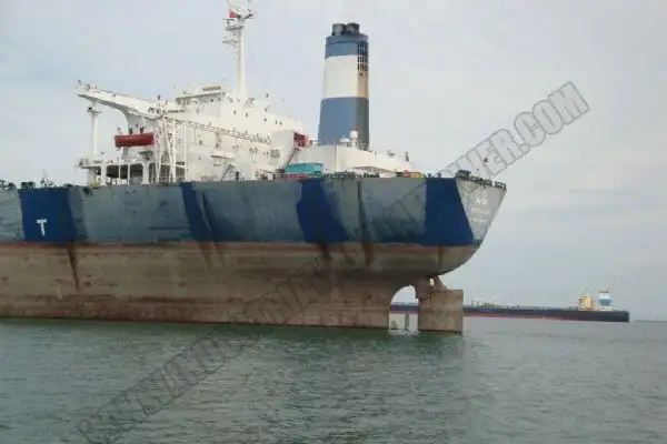 Kapal tanker minyak/bahan kimia kanggo didol