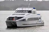 Katamaran kanggo didol