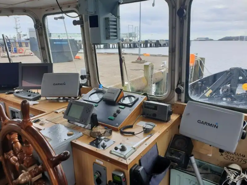 Kapal kerja kanggo didol