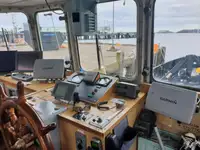 Kapal kerja kanggo didol