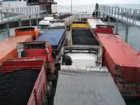 Kapal pesiar-feri kanggo didol