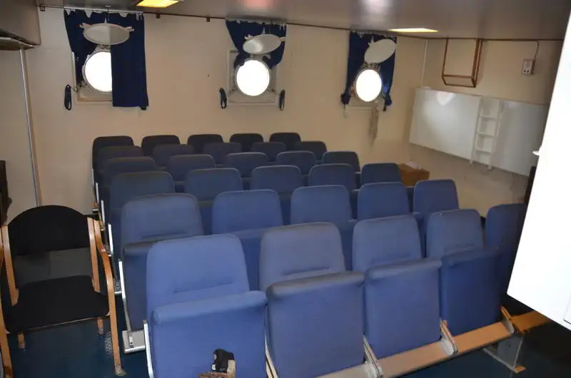 Kapal pasokan platform (PSV) kanggo didol