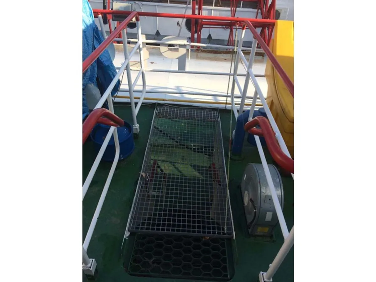 Kapal kontainer kanggo didol