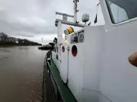 Kapal kerja kanggo didol