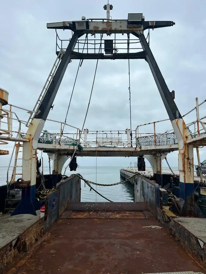 Kapal trawler kanggo didol