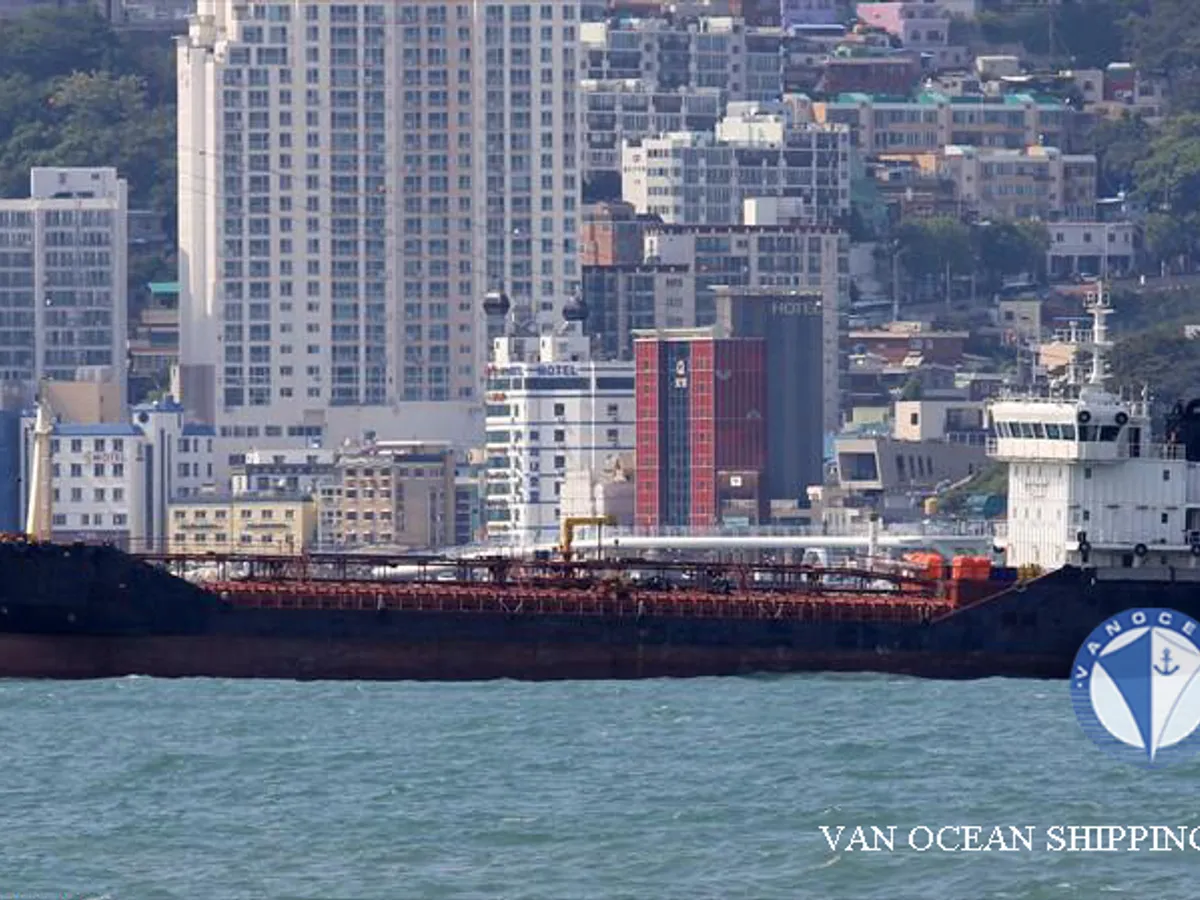 Kapal tanker minyak/bahan kimia kanggo didol
