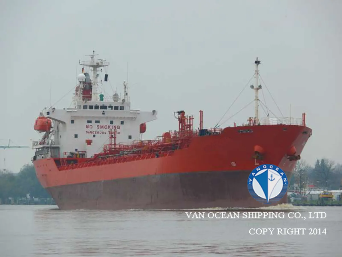 Kapal tanker minyak/bahan kimia kanggo didol