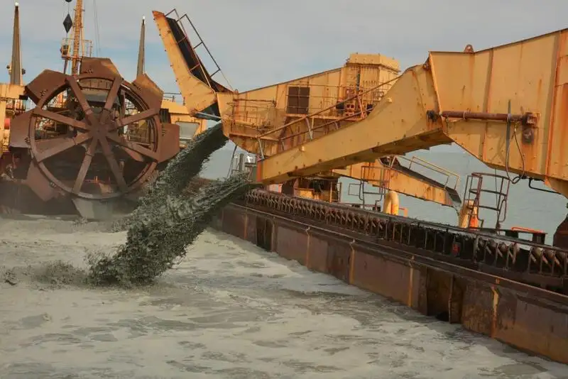 Kapal dredger kanggo didol