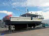 Kapal longliner kanggo didol