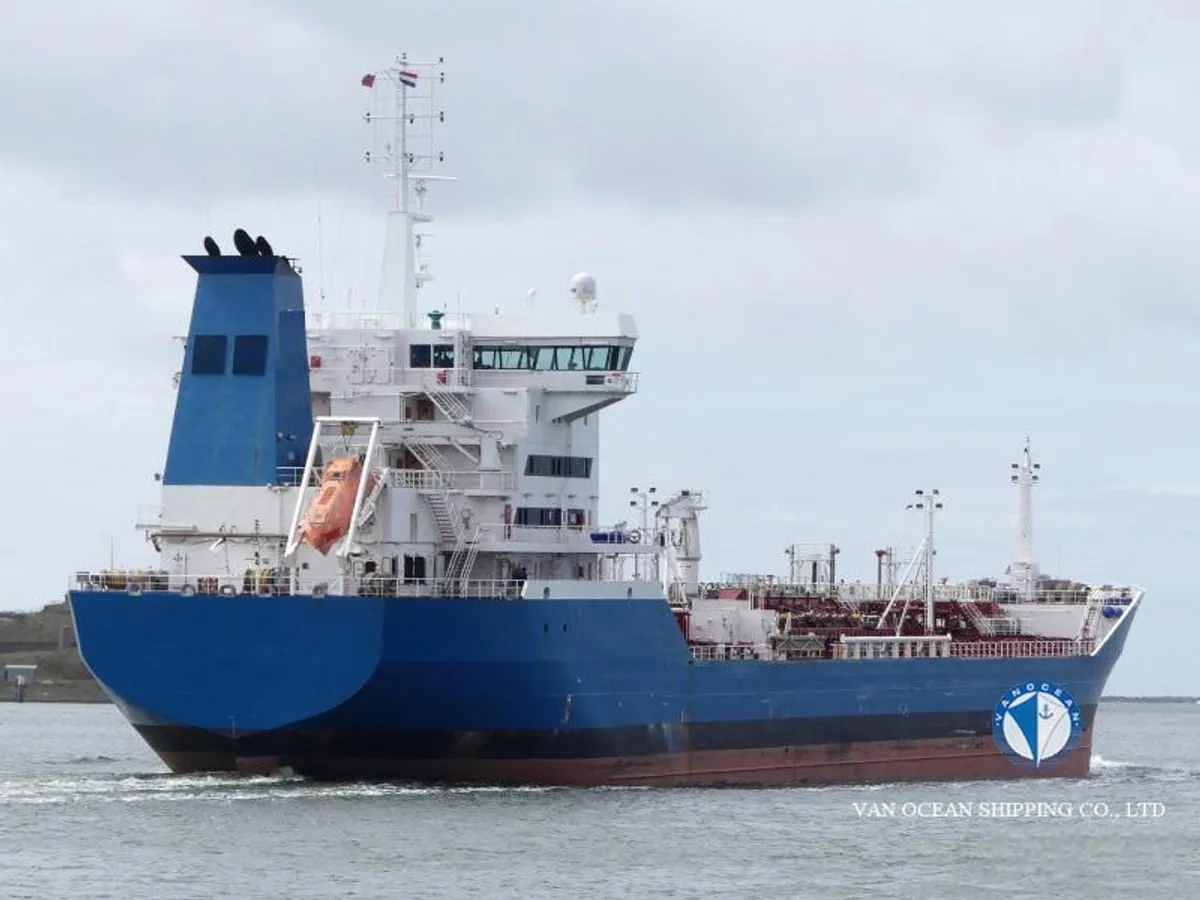 Kapal tanker minyak/bahan kimia kanggo didol