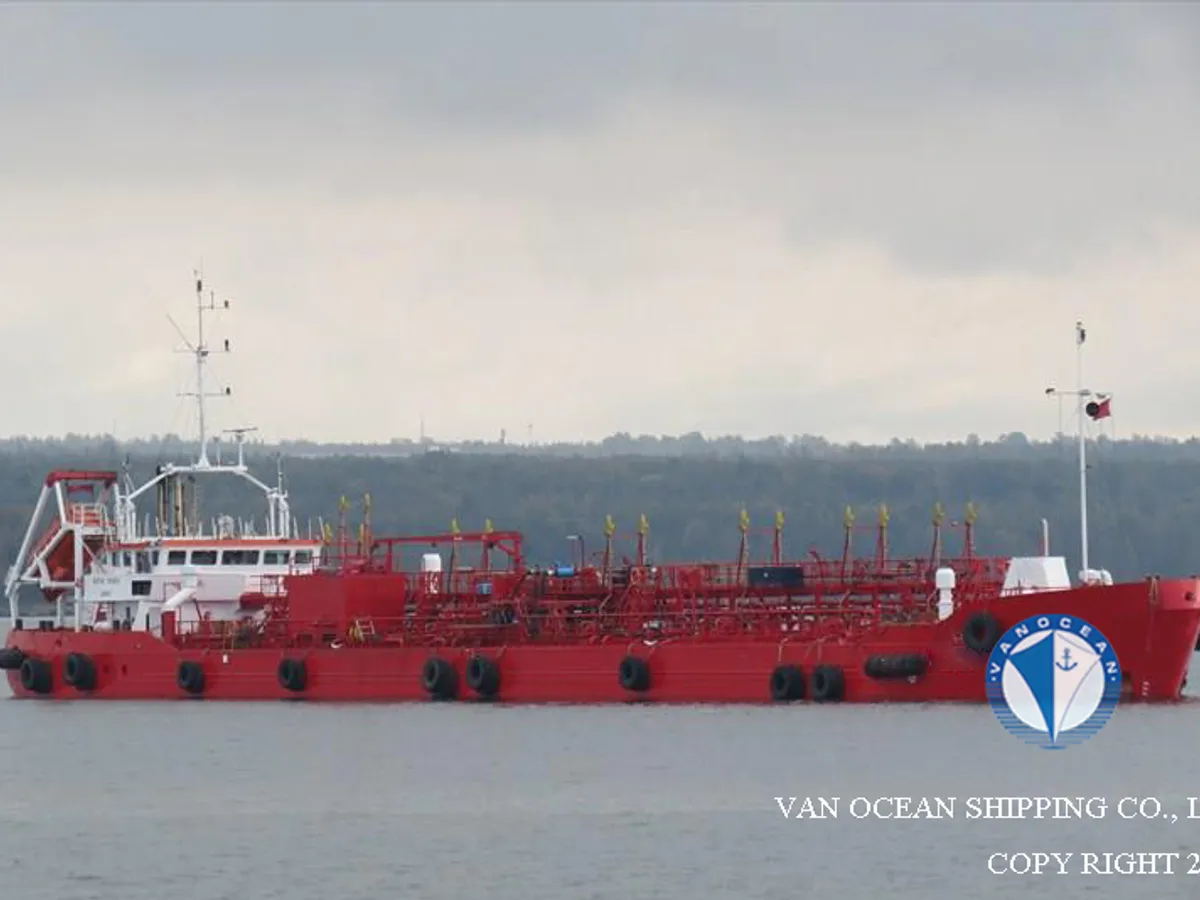 Kapal tanker minyak/bahan kimia kanggo didol