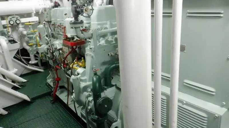 Kapal longliner kanggo didol