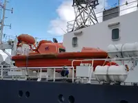 Kapal kontainer kanggo didol