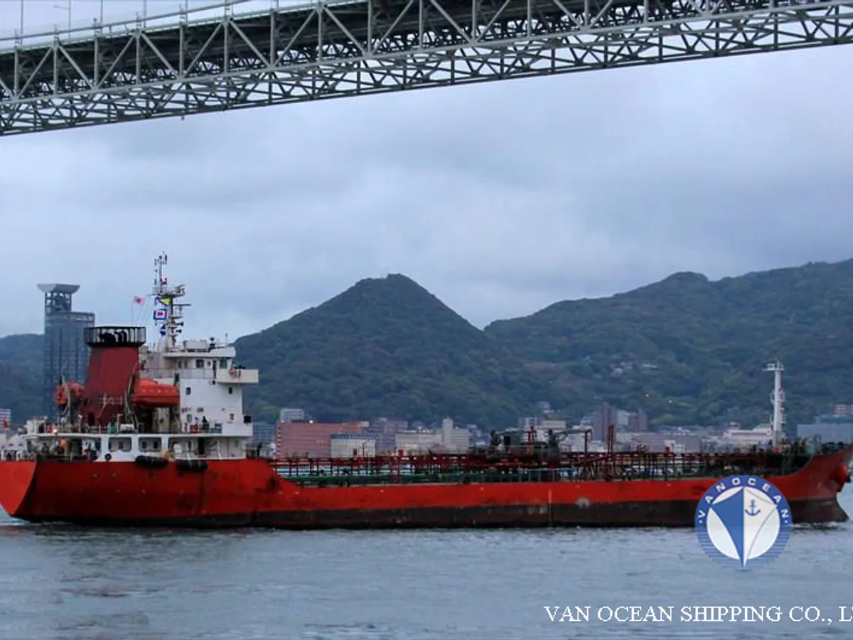 Kapal tanker minyak/bahan kimia kanggo didol
