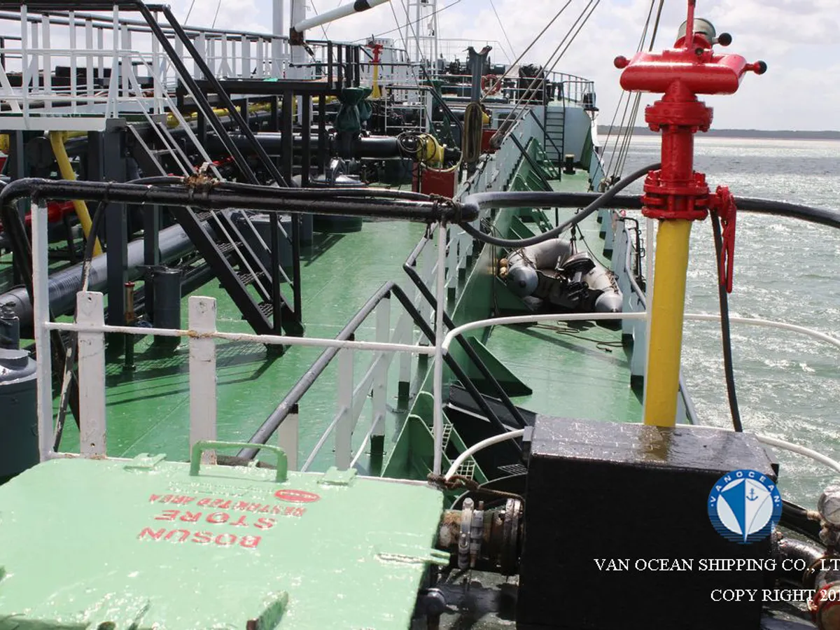 Kapal tanker minyak/bahan kimia kanggo didol