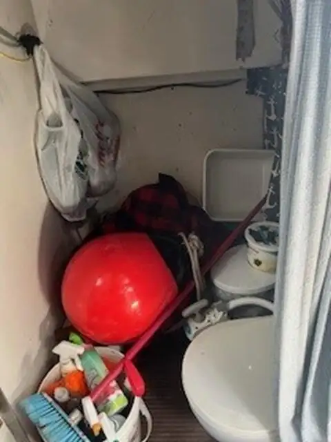 Kapal kerja kanggo didol