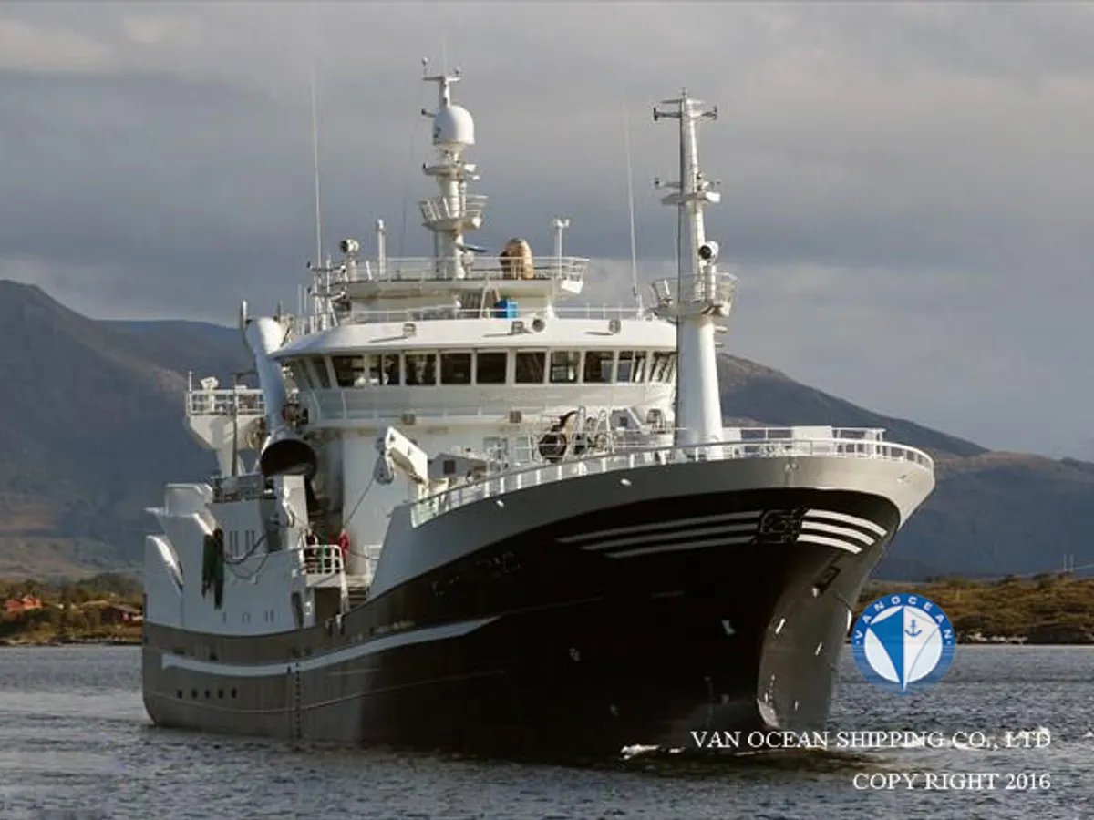 Kapal trawler kanggo didol