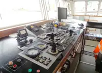 Kapal kerja kanggo didol