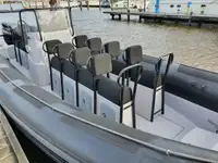 Kapal kontainer kanggo didol