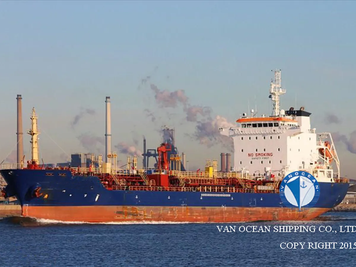 Kapal tanker minyak/bahan kimia kanggo didol