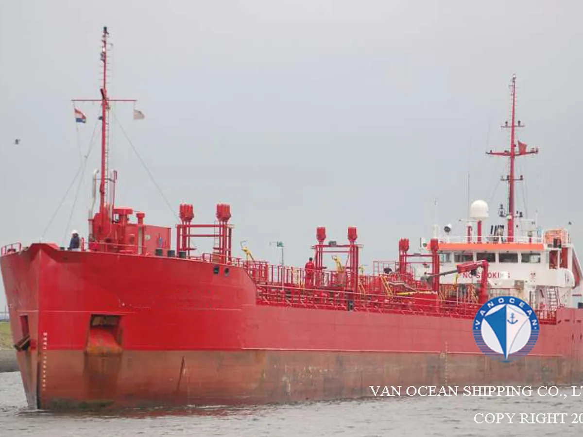 Kapal tanker minyak/bahan kimia kanggo didol