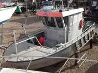Kapal kerja kanggo didol