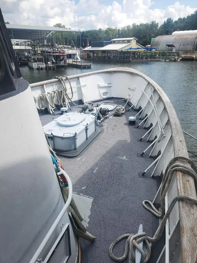 Kapal patroli kanggo didol
