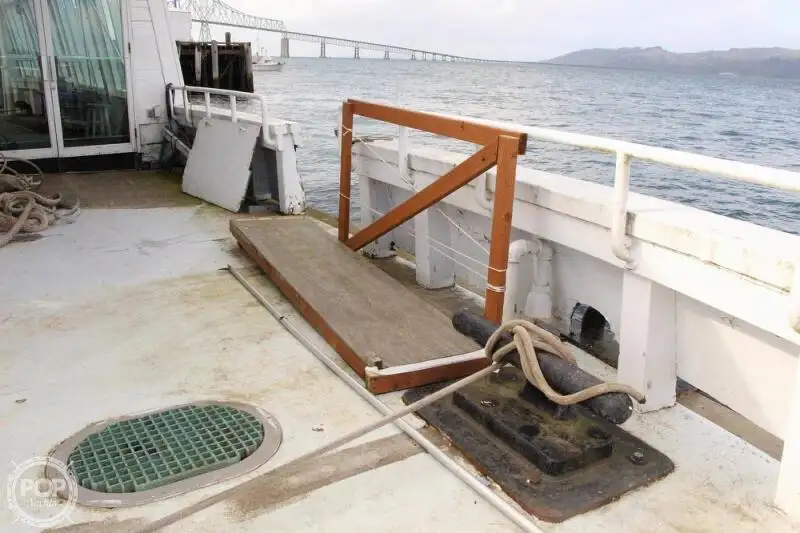 Kapal feri kanggo didol