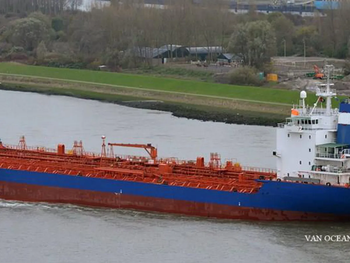 Kapal tanker minyak/bahan kimia kanggo didol