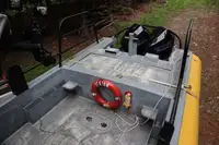 Kapal kerja kanggo didol