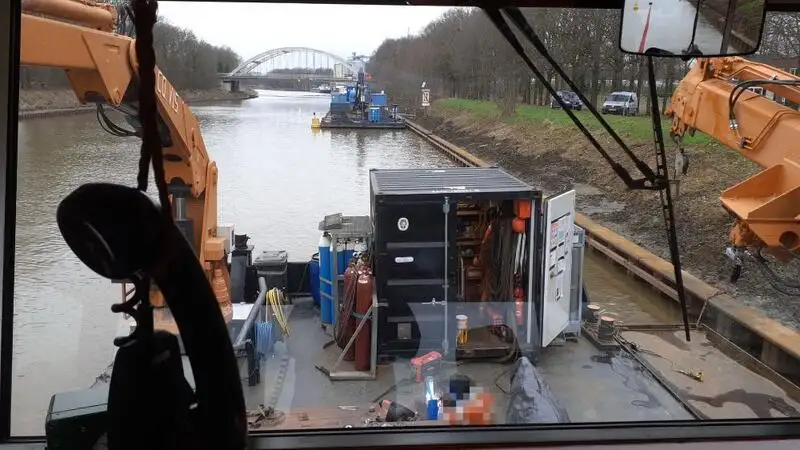 Kapal kontainer kanggo didol