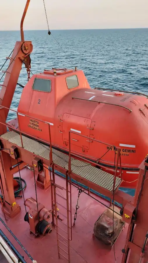 Kapal tanker minyak/bahan kimia kanggo didol