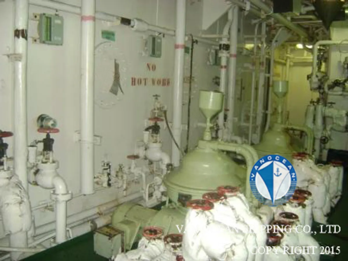 Kapal tanker minyak/bahan kimia kanggo didol