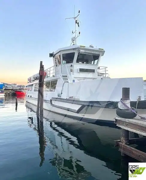 Kapal feri kanggo didol